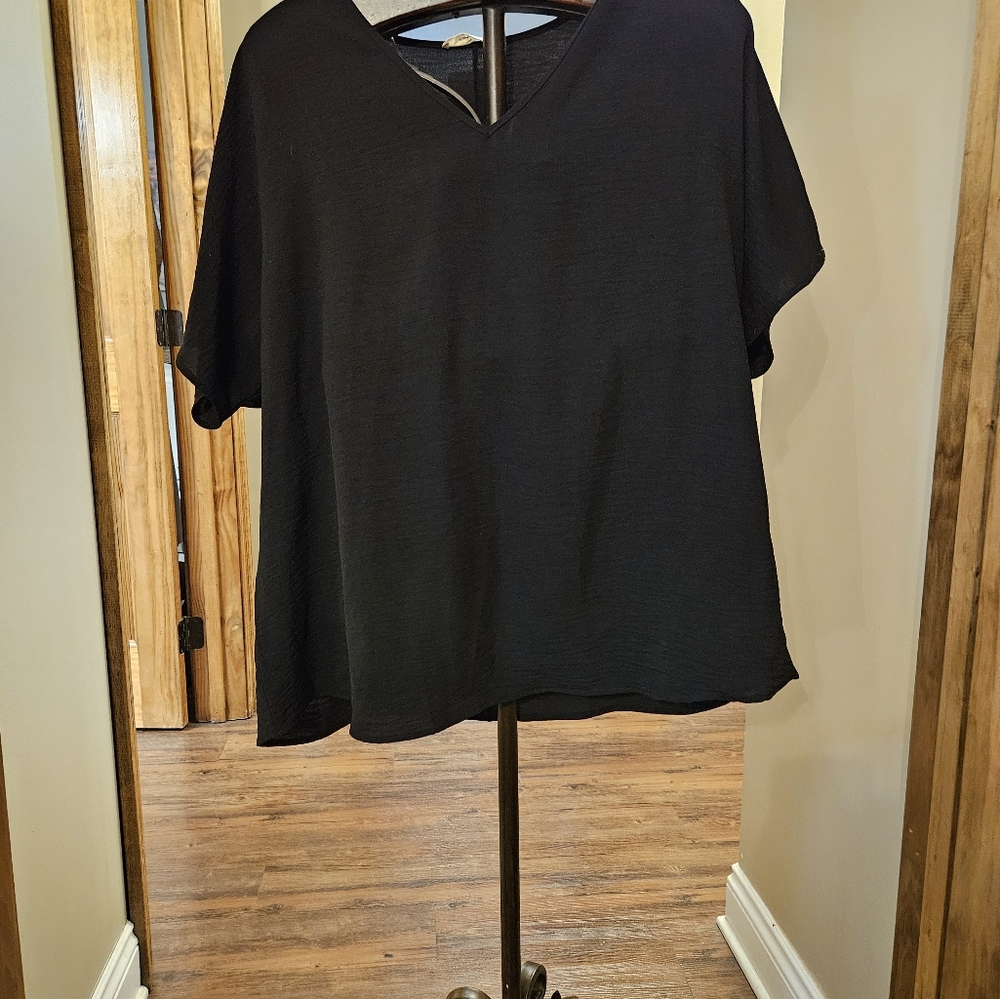 Nwt black top